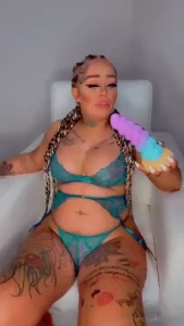 Fantasy dildo missionary sucking amp riding til i squirted like crazy