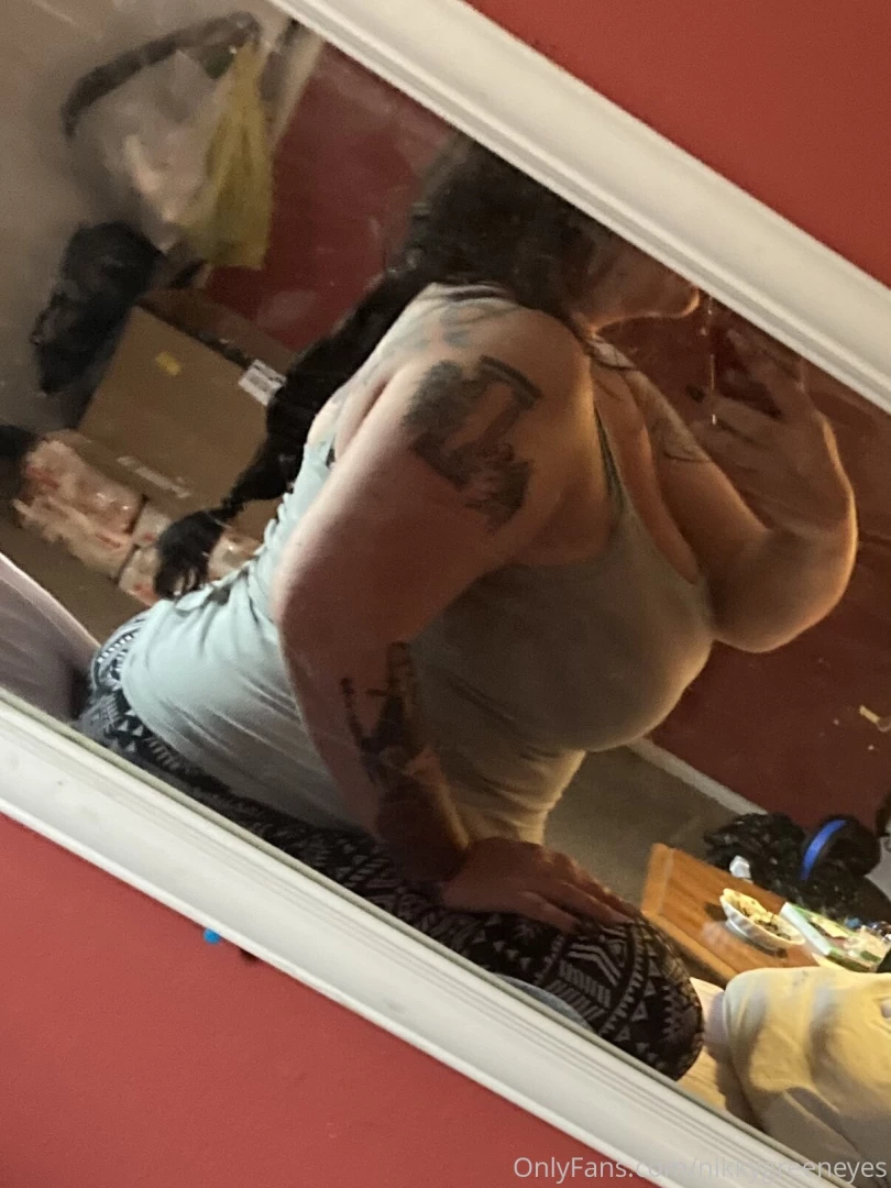 What s your favorite part of this pic lol don t mind the dirty mirror part 1 