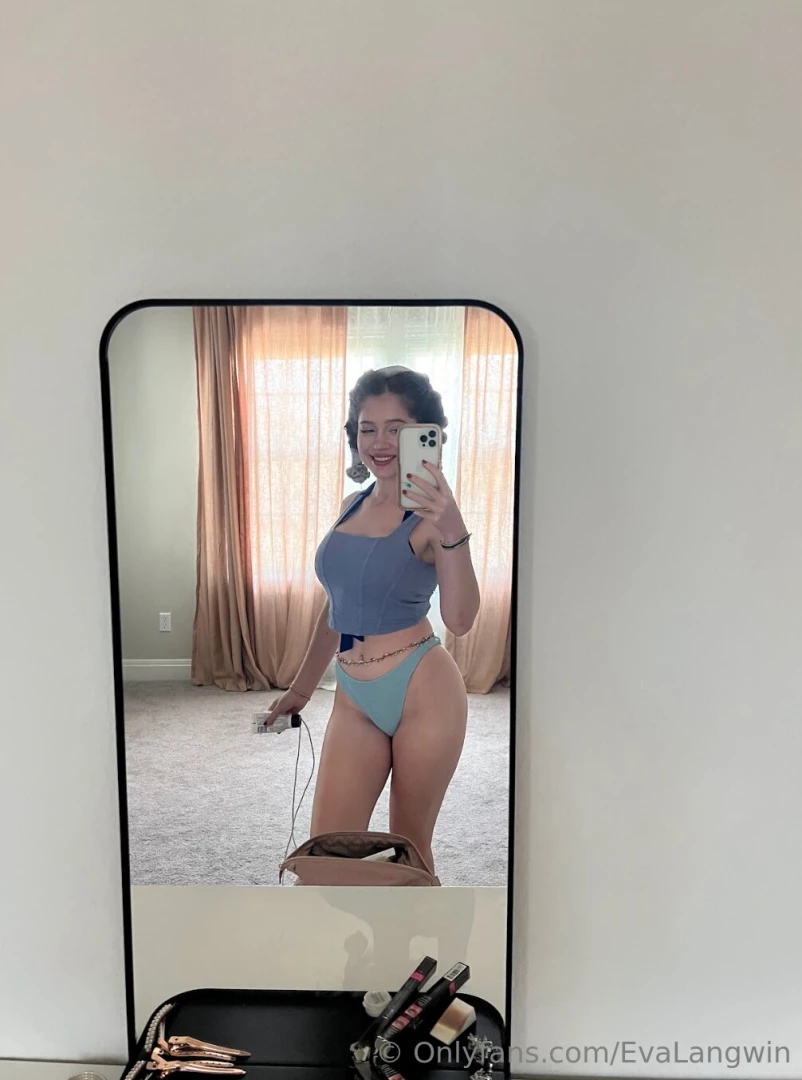 I look dumb but my ass is out so you ll like the pic anyway p 