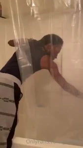 Come hop in and wash my nuts for me