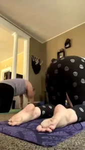 Yoga with my besty now i m off to the gym https onlyfans com luxi405