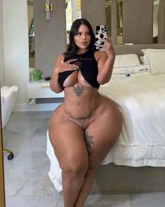 I want to get better at my english if there s any volunteer to teach