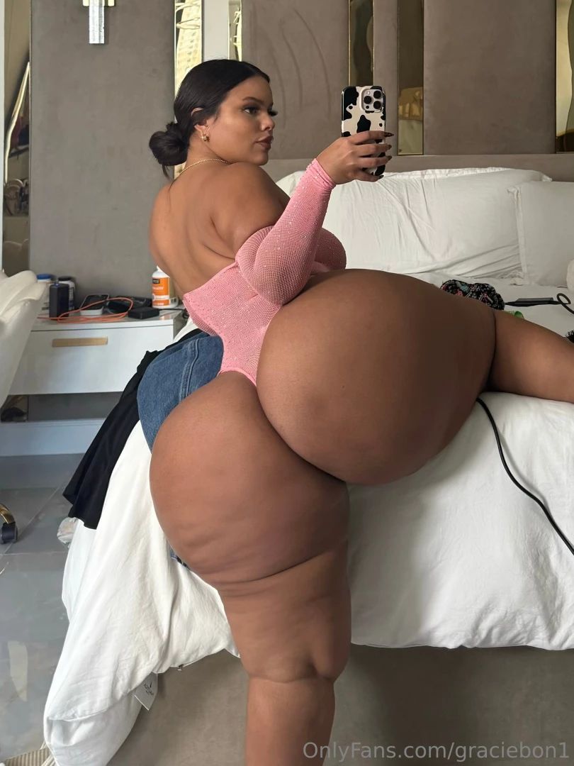 I wanna cum while you put your tongue deep in my ass 