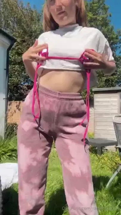 Don t you wanna just eat me ya know cause it s the jingle for the app 