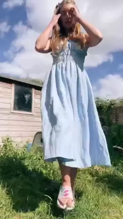 What would you do if i squatted like this in front of you while you 