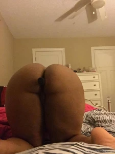 Come play wit the pussy from the back