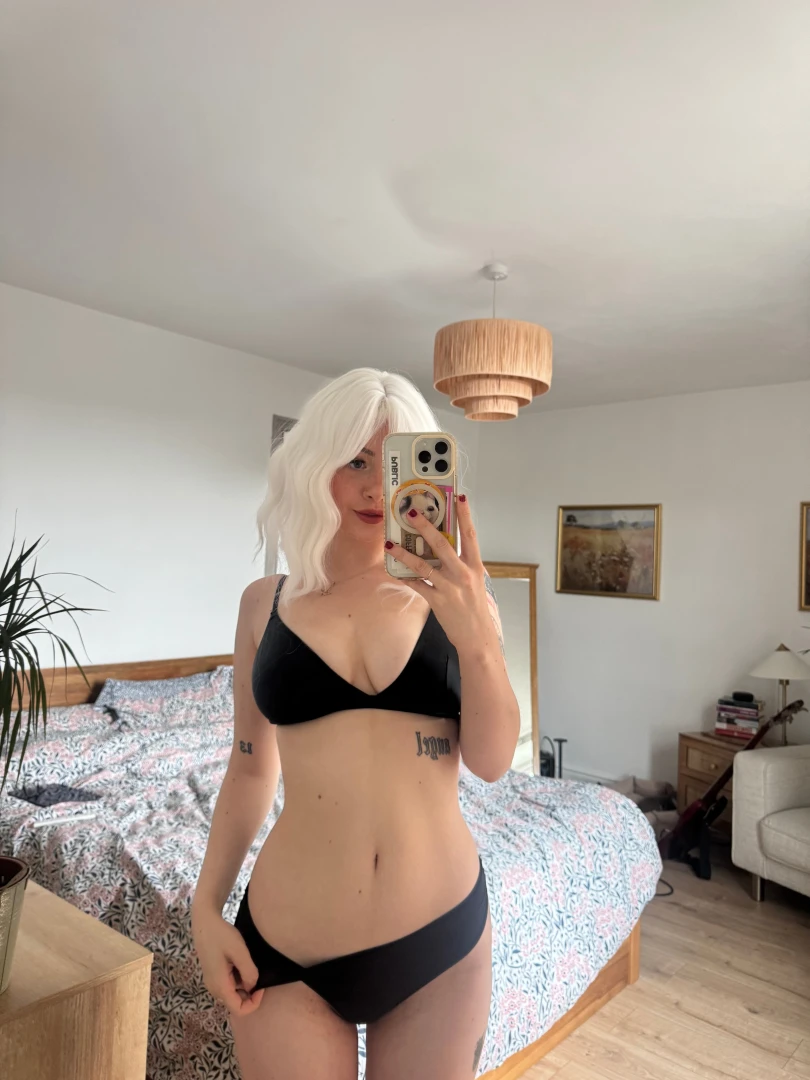 Do you wanna see me do a proper sisters of battle cosplay part 2 