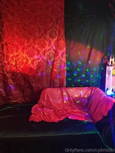 I set up a temp photo space so i can make some content tomorrow