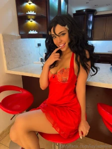 Tell me i m your favorite view