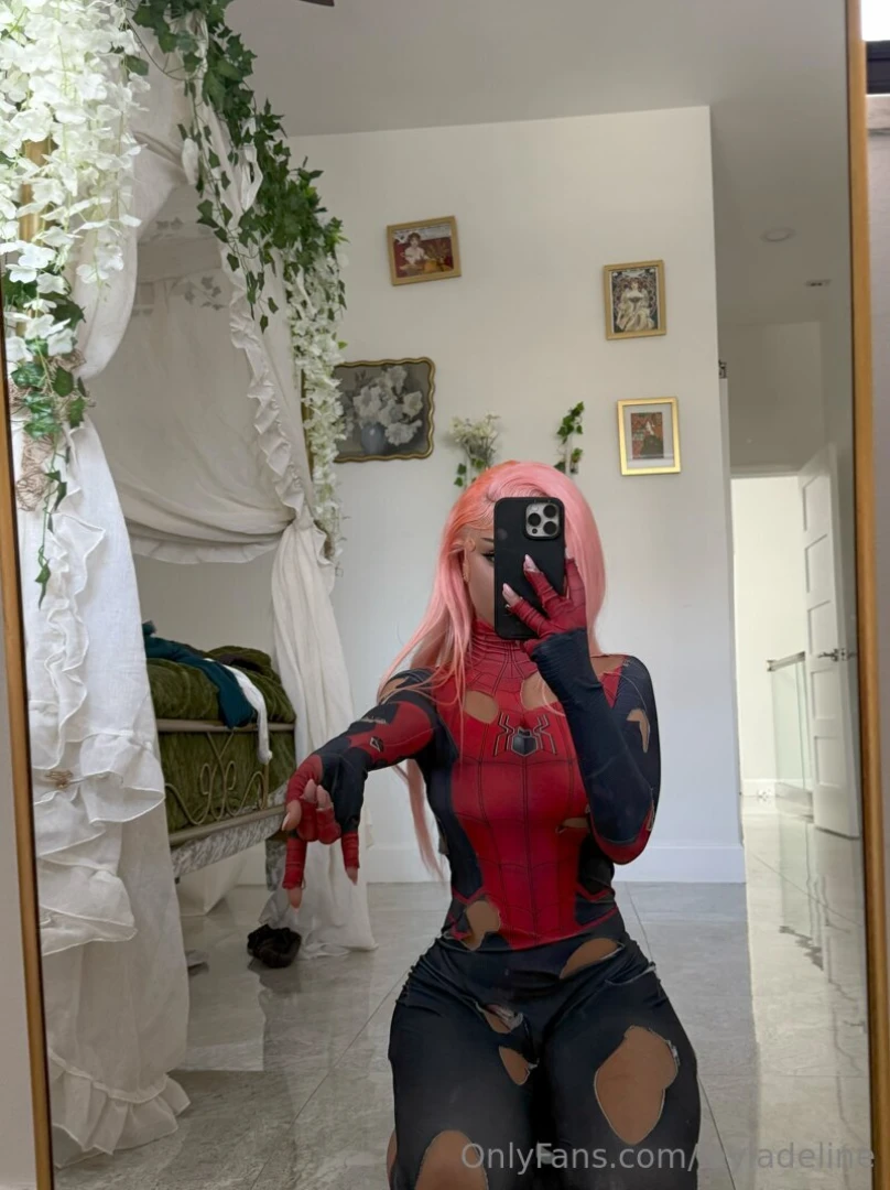 Hey look a lil spidey 