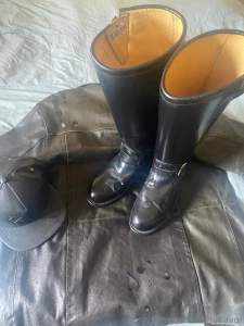 These are what your boots should look like after every walk now who part 5
