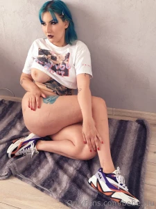 Idk why but i love this look kinda like girl next door but in alt part 8