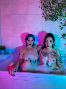 This time i invited dirtie_pixie to my bathtub and it was wet as fuck part 2