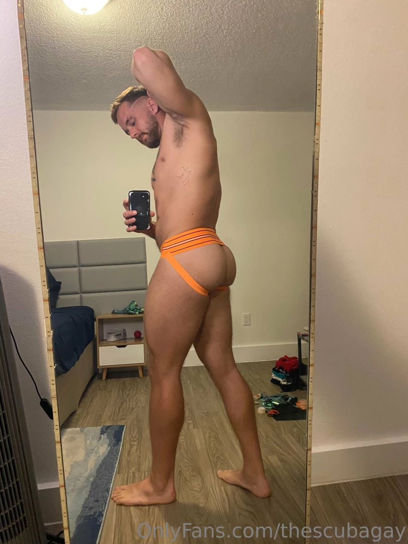 Happy hump day never had an orange jock before but i think it looks 