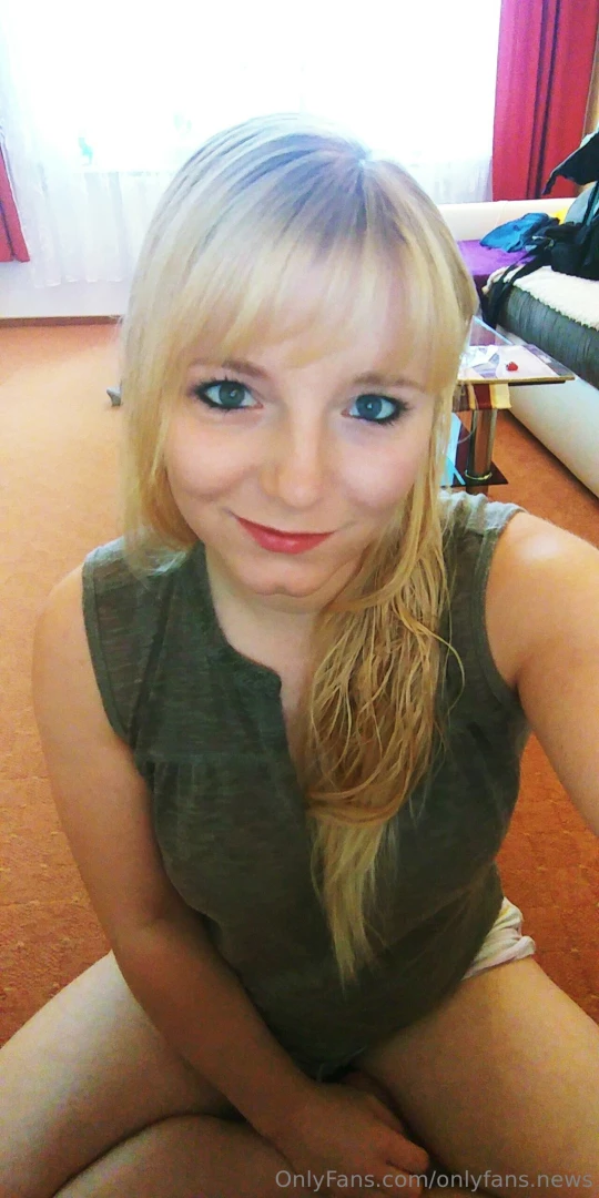 Mia-lovely hall chen ich bin mia 30 jahre alt und komme aus part 6 