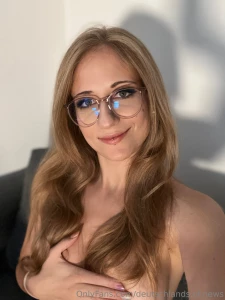 Mikamiracle hi ich bin mika 24 jahre alt und arbeite in einem part 4