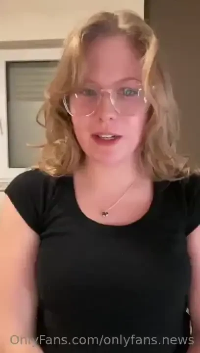 Julix may hi ich bin die julia und 21jahre alt freue mich sehr hier zu 