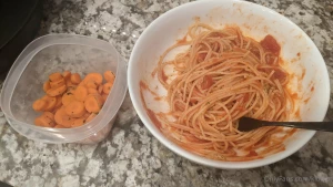I made spaghetti and carrots next pic is something else i can make and