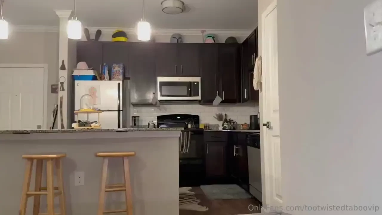 Mom sucks and fucks her step son bradley while on the phone with her part 1 