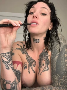 This is how you brush your teeth correctly honey well clearly you don part 1