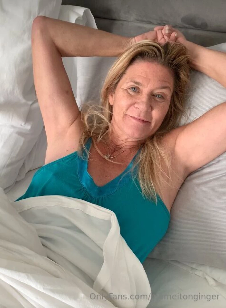 I had such a busy week so i m sleeping in a few extra minutes today i 