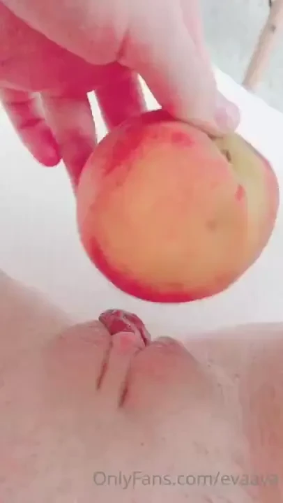 Oh she looks so delicious 