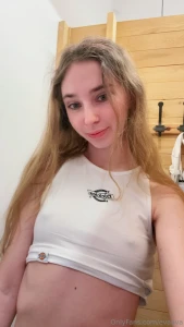 What style is better by the way if you like it you can buy me this