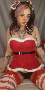 Merry christmas my gift to you is showing you how well i can take my