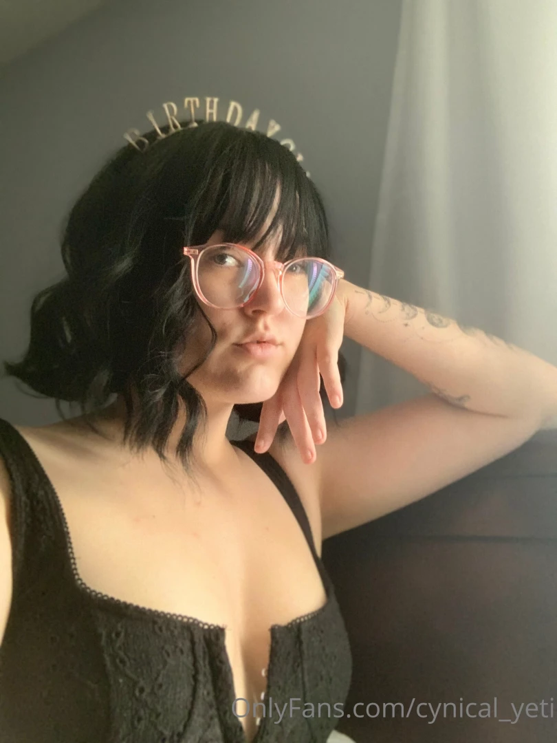 Polite request for birthday spankings 