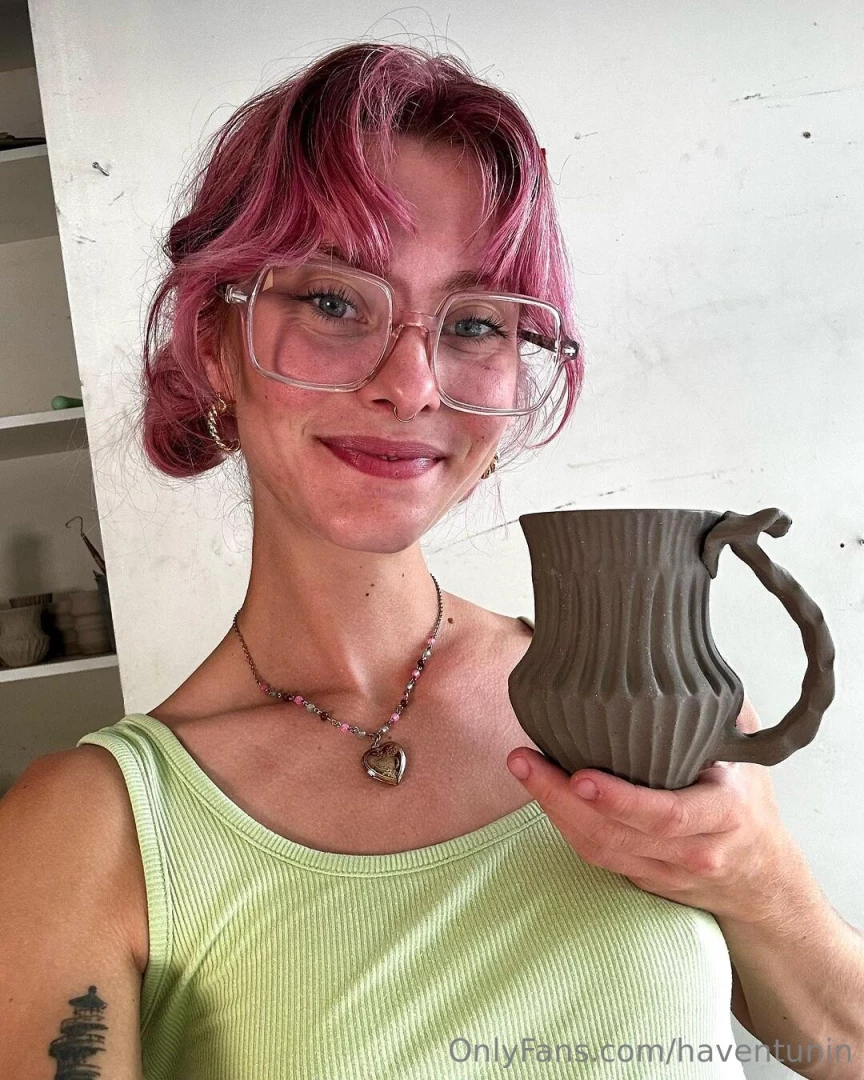 Should i do a new pottery haul video soon 