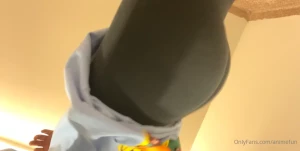 Hey babes currently stuck at the airport my plane got canceled again