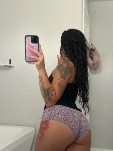 Just showing off what leg day gave me