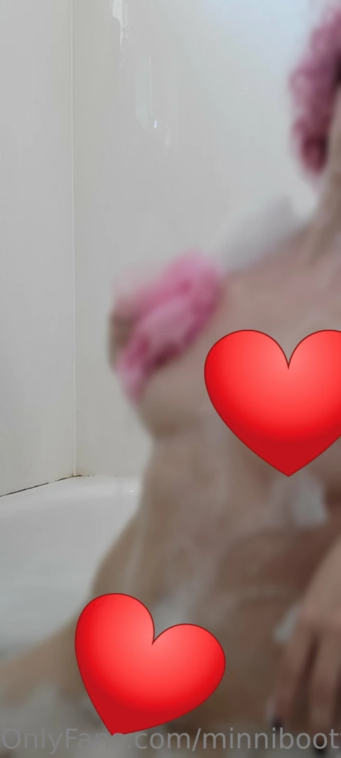 School has me so stressed right now so i took a bubble bath i feel part 4 