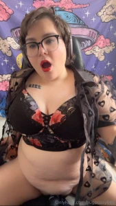 1 27 min grinding on my vibrator and cumming lt 3