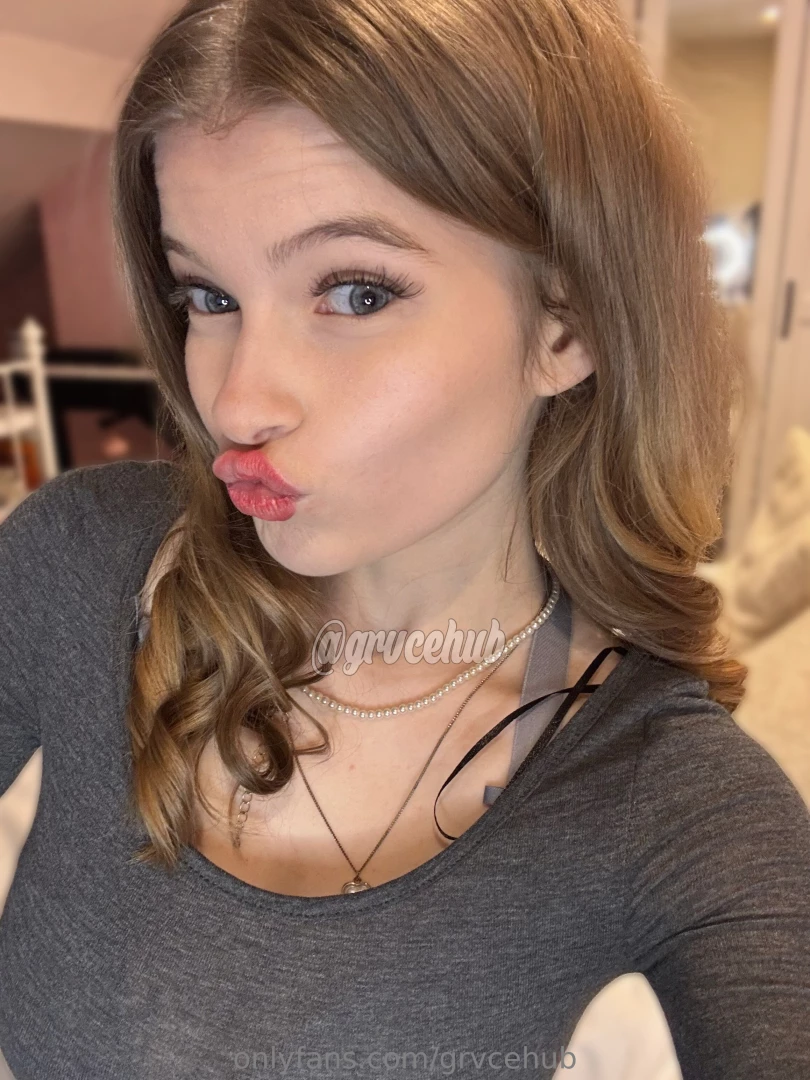 Just a picture from the birthday girl message me if you want to have 