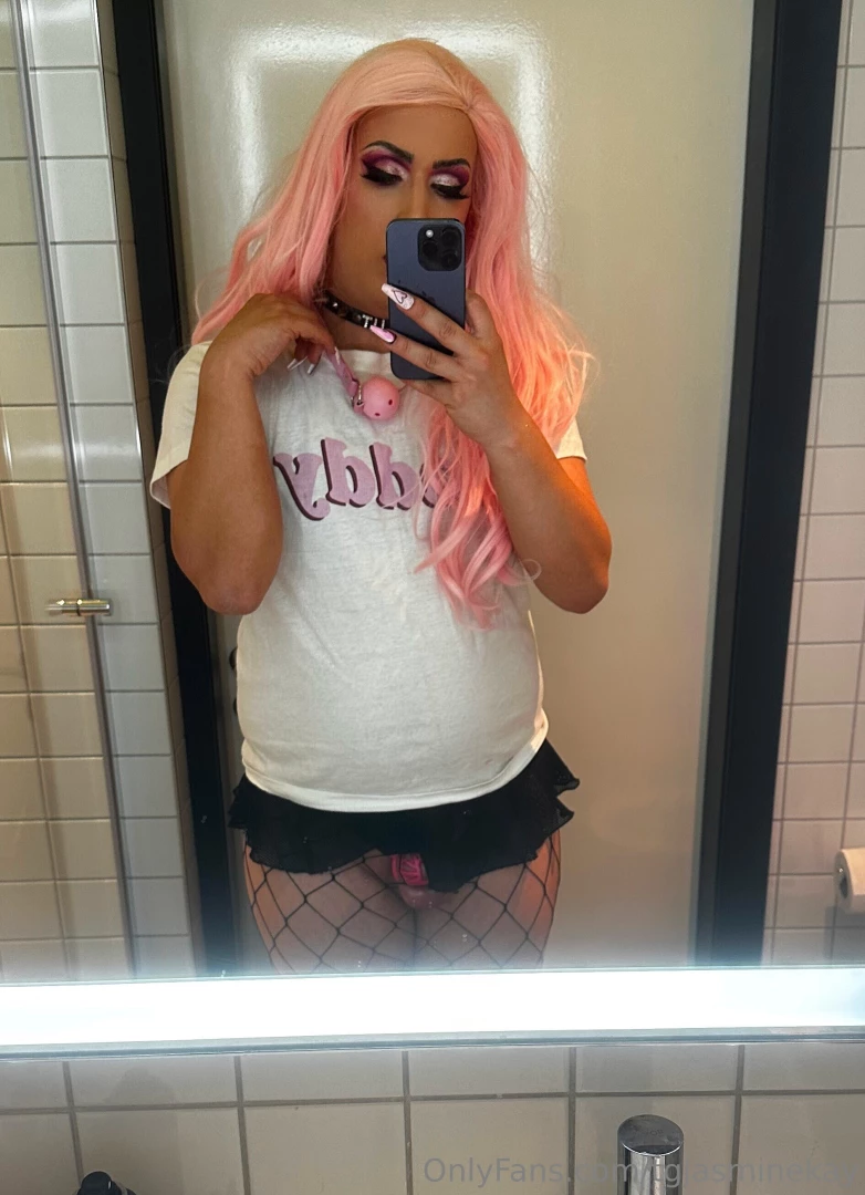 Rly wanna do more looks like this do you like my hair pink daddy 