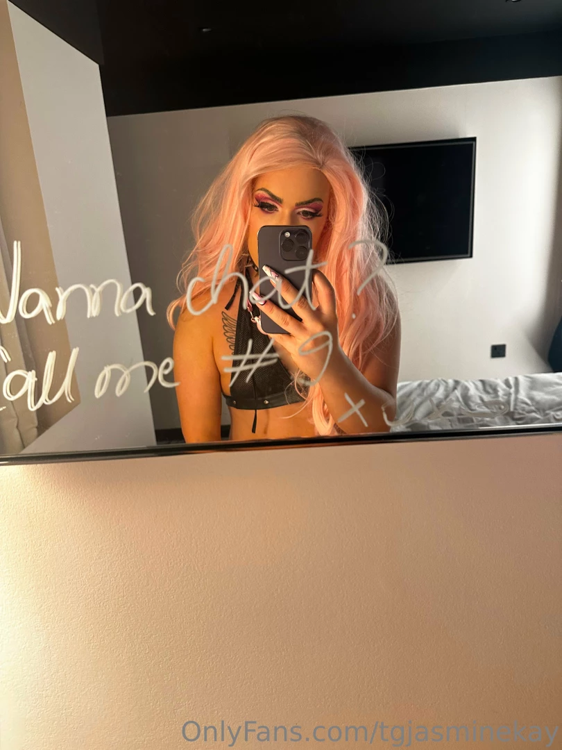 Daddies lil callgirl xoxo 