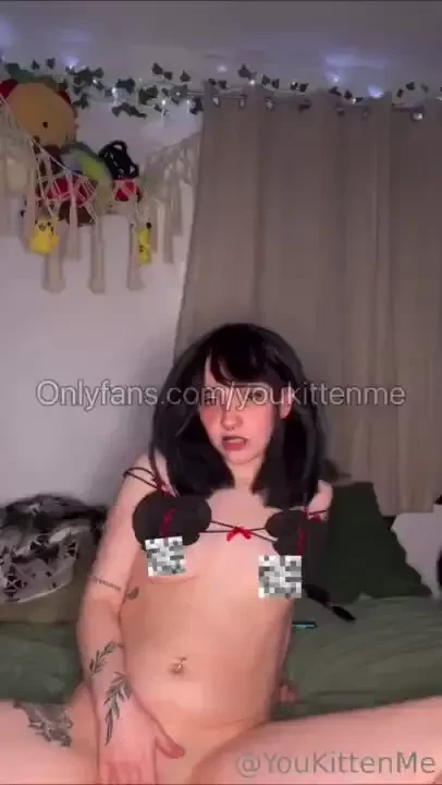 I have come to the realization that i don t post enough nude content 