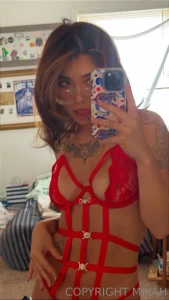 Message me to have me tease you in this fit