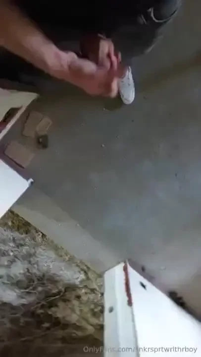 Come with me on a house tour with a happy ending in the bedroom 