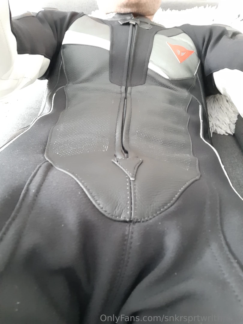 My older dainese veloster suit don t have it any more but still a hot part 4 