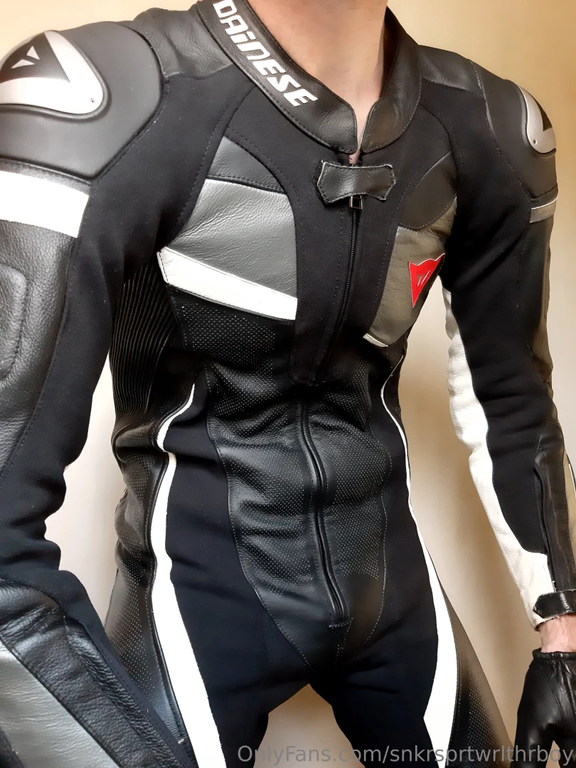 Snkrsprtwrlthrboy part 3 