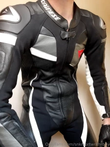 Snkrsprtwrlthrboy part 3