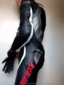 My older dainese veloster suit don t have it any more but still a hot part 15