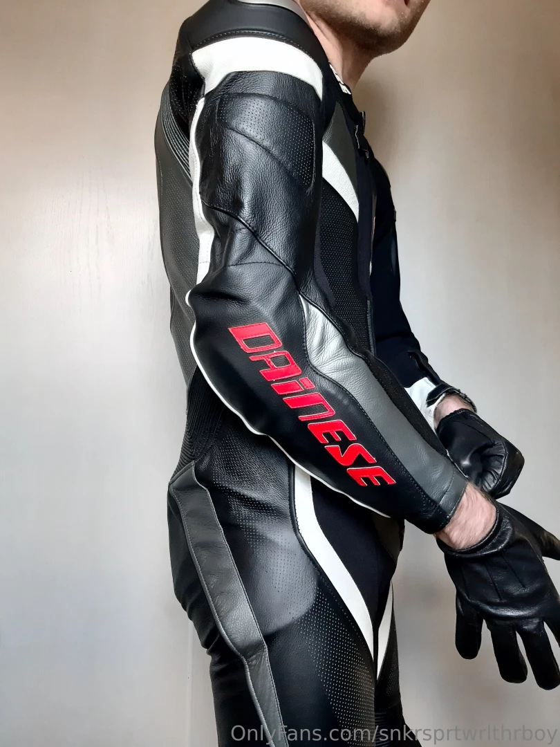 My older dainese veloster suit don t have it any more but still a hot part 23 