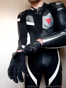 My older dainese veloster suit don t have it any more but still a hot part 14