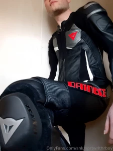 My older dainese veloster suit don t have it any more but still a hot part 13