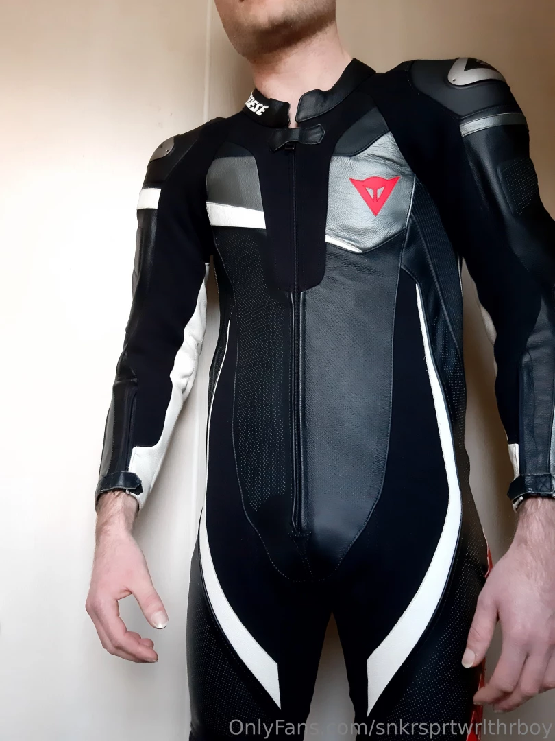 My older dainese veloster suit don t have it any more but still a hot part 22 