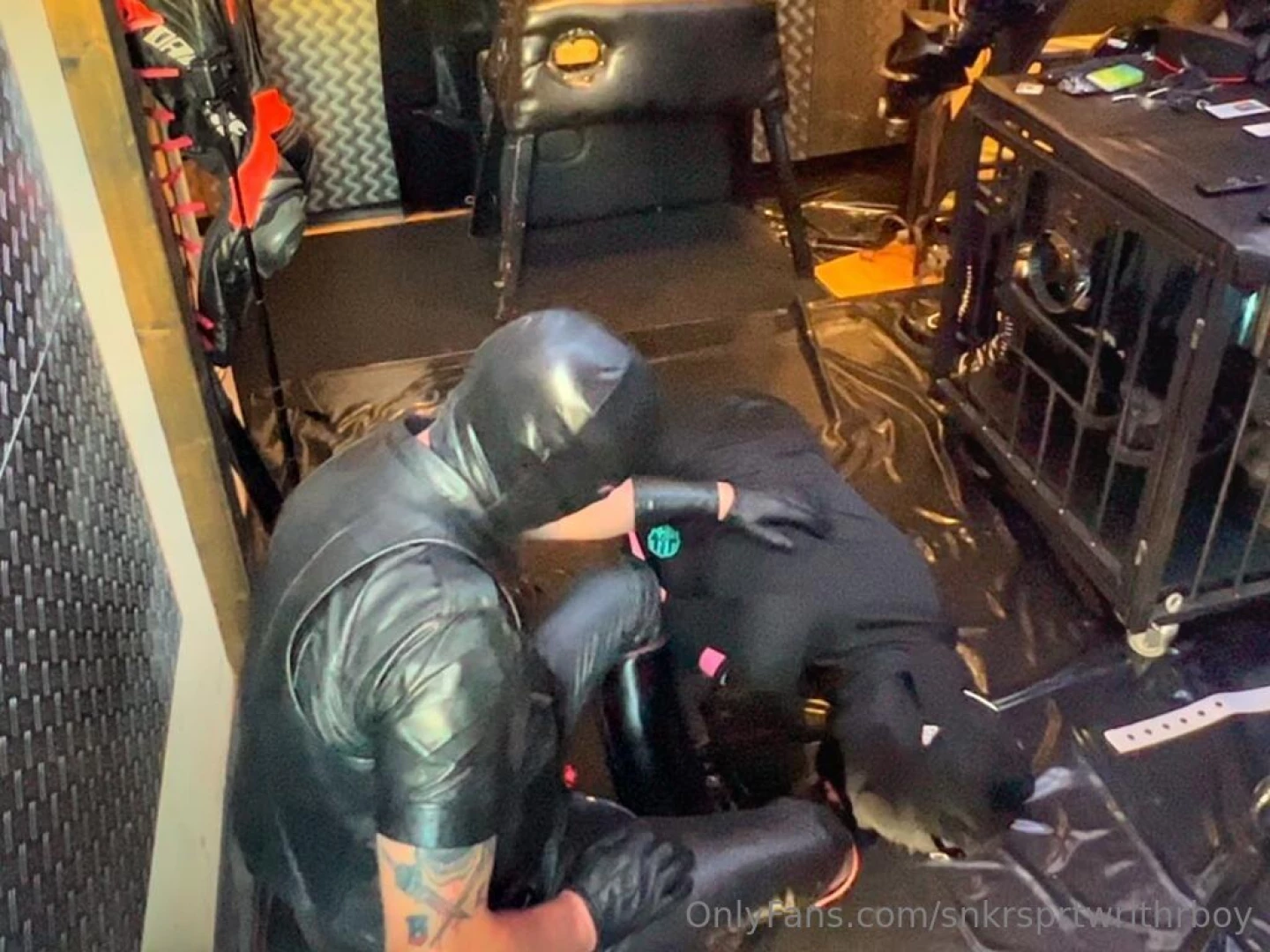 Some screenshots from my hot session with maskmaster_bl part 28 