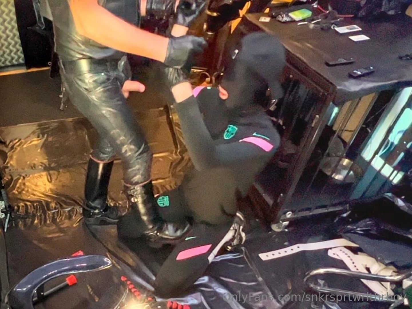 Some screenshots from my hot session with maskmaster_bl part 24 